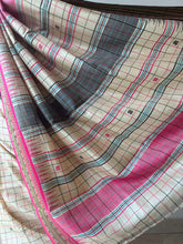 Load image into Gallery viewer, Karvati Kinaar Vidarbha Tussar Handwoven Saree