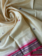 Load image into Gallery viewer, Karvati Kinaar Vidarbha Tussar Handwoven Saree