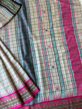 Load image into Gallery viewer, Karvati Kinaar Vidarbha Tussar Handwoven Saree