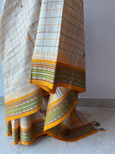 Load image into Gallery viewer, Karvati Kinaar Vidarbha Tussar Jaala Palla Saree