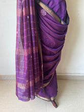 Load image into Gallery viewer, Kasuti Hand- Embroidered Saree