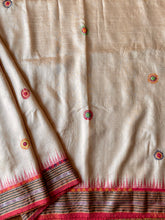 Load image into Gallery viewer, Lambani Karvati Kinaar Vidarbha Tussar Handwoven Saree