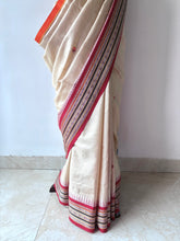 Load image into Gallery viewer, Karvati Kinaar Vidarbha Tussar Jaala Palla Saree