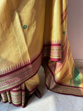 Load image into Gallery viewer, Karvati Kinaar Vidarbha Tussar Handwoven Saree