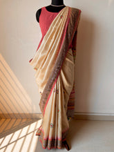 Load image into Gallery viewer, Lambani Karvati Kinaar Vidarbha Tussar Handwoven Saree