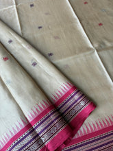 Load image into Gallery viewer, Karvati Kinaar Vidarbha Tussar Handwoven Saree