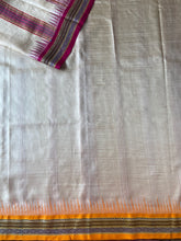 Load image into Gallery viewer, Karvati Kinaar Vidarbha Tussar Handwoven Saree