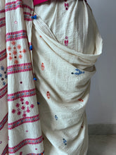 Load image into Gallery viewer, Handwoven Bhujodi Kala Cotton Saree