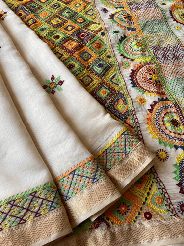 Lambani Embroidered Handwoven Maheshwari Silk-Cotton Saree.