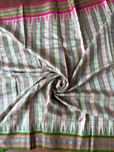 Load image into Gallery viewer, Karvati Kinar Vidarbha Tussar Checks Saree