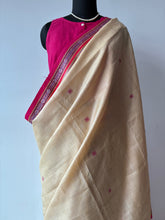 Load image into Gallery viewer, Karvati Kinaar Vidarbha Tussar Handwoven Saree