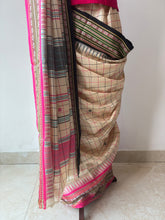 Load image into Gallery viewer, Karvati Kinaar Vidarbha Tussar Handwoven Saree