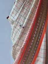 Load image into Gallery viewer, Karvati Kinaar Vidarbha Tussar Jaala Palla Saree