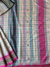 Load image into Gallery viewer, Karvati Kinaar Vidarbha Tussar Handwoven Saree