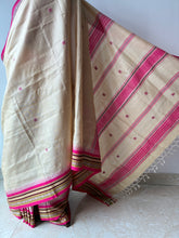 Load image into Gallery viewer, Karvati Kinaar Vidarbha Tussar Handwoven Saree