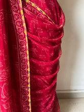Load image into Gallery viewer, Kota Doria Appliqué Details Saree