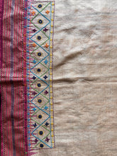 Load image into Gallery viewer, Lambani Karvati Kinaar Vidarbha Tussar Handwoven Saree