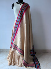Load image into Gallery viewer, Vidarbha Handloom Tussar Dupatta
