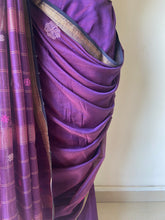 Load image into Gallery viewer, Kasuti Hand- Embroidered Saree