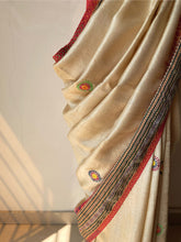 Load image into Gallery viewer, Lambani Karvati Kinaar Vidarbha Tussar Handwoven Saree