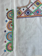 Load image into Gallery viewer, Lambani Maheshwari Silk-Cotton Kurta