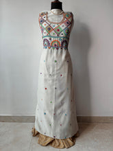 Load image into Gallery viewer, Lambani Maheshwari Silk-Cotton Kurta