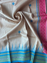 Load image into Gallery viewer, Karvati Kinaar Vidarbha Tussar Jaala Palla Saree