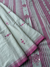 Load image into Gallery viewer, Handwoven Bhujodi Kala Cotton Saree