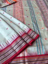 Load image into Gallery viewer, Karvati Kinaar Vidarbha Tussar Jaala Palla Saree