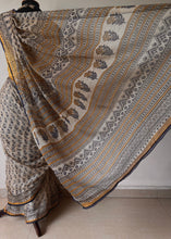 Load image into Gallery viewer, Kota Doria Crochet Lace Sarees