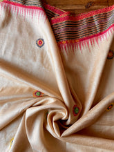 Load image into Gallery viewer, Lambani Karvati Kinaar Vidarbha Tussar Handwoven Saree