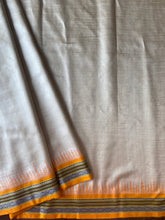 Load image into Gallery viewer, Karvati Kinaar Vidarbha Tussar Handwoven Saree