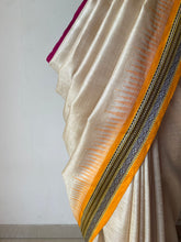 Load image into Gallery viewer, Karvati Kinaar Vidarbha Tussar Handwoven Saree