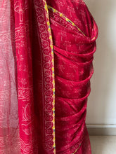 Load image into Gallery viewer, Kota Doria Appliqué Details Saree