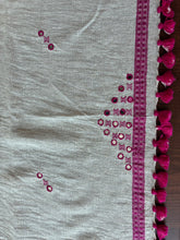 Load image into Gallery viewer, Handwoven Bhujodi Kala Cotton Saree