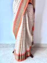 Load image into Gallery viewer, Karvati Kinaar Vidarbha Tussar Jaala Palla Saree