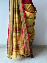 Load image into Gallery viewer, Karvati Kinaar Vidarbha Tussar Handwoven Saree