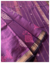 Load image into Gallery viewer, Kasuti Hand- Embroidered Saree