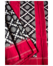 Load image into Gallery viewer, Pochampalli double ikat cotton saree.